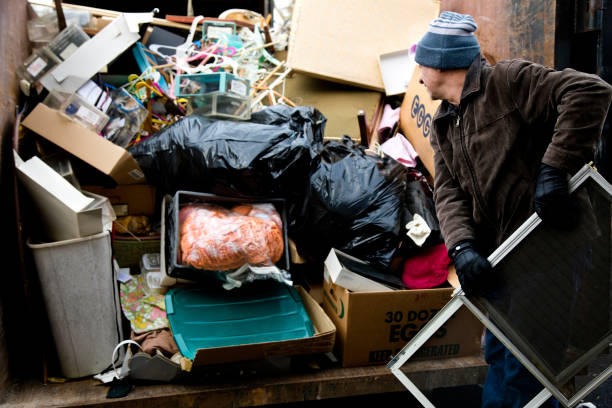 Best Commercial Junk Removal  in St Charles, MI